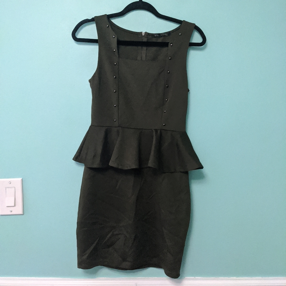 Must Have Peplum Style Green Dress sz 6